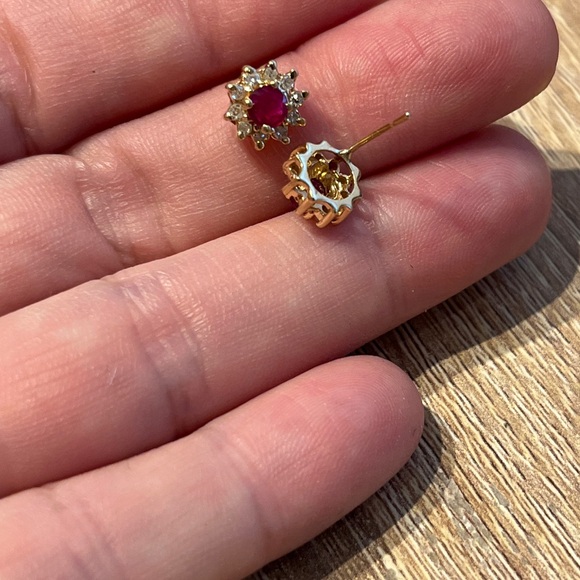 14k Gold ruby and diamond Stud Earrings - Picture 3 of 7